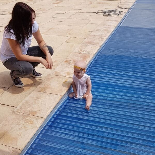 Príklad bezpečnosti bazénových lamiel